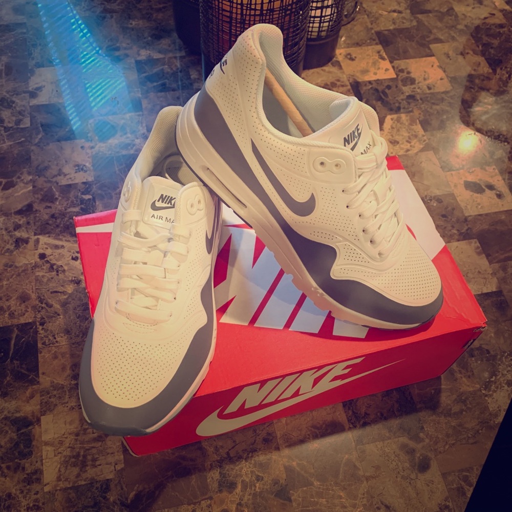 Nike Air Max Sneakers